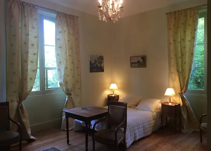 La Coutaudie 19 Couchages 펜션 Lacropte